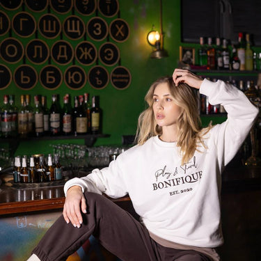 PLAY & TRAVEL SWEATSHIRT